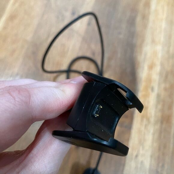 2 Official Fitbit "Charge" Charging Cables USB Clip-On Style - Picture 4 of 5